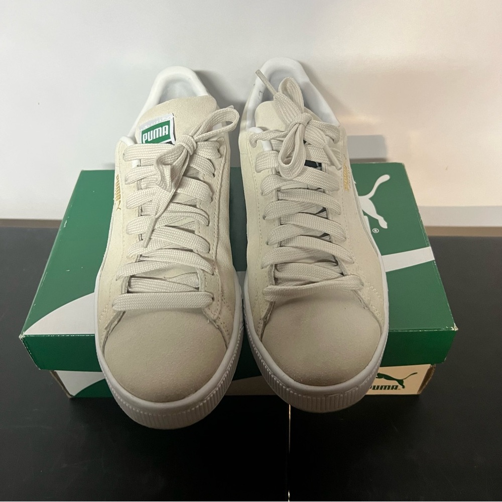 Puma Suede Low-Top Sneakers in Light Beige with White Sole - Picture 4 of 8